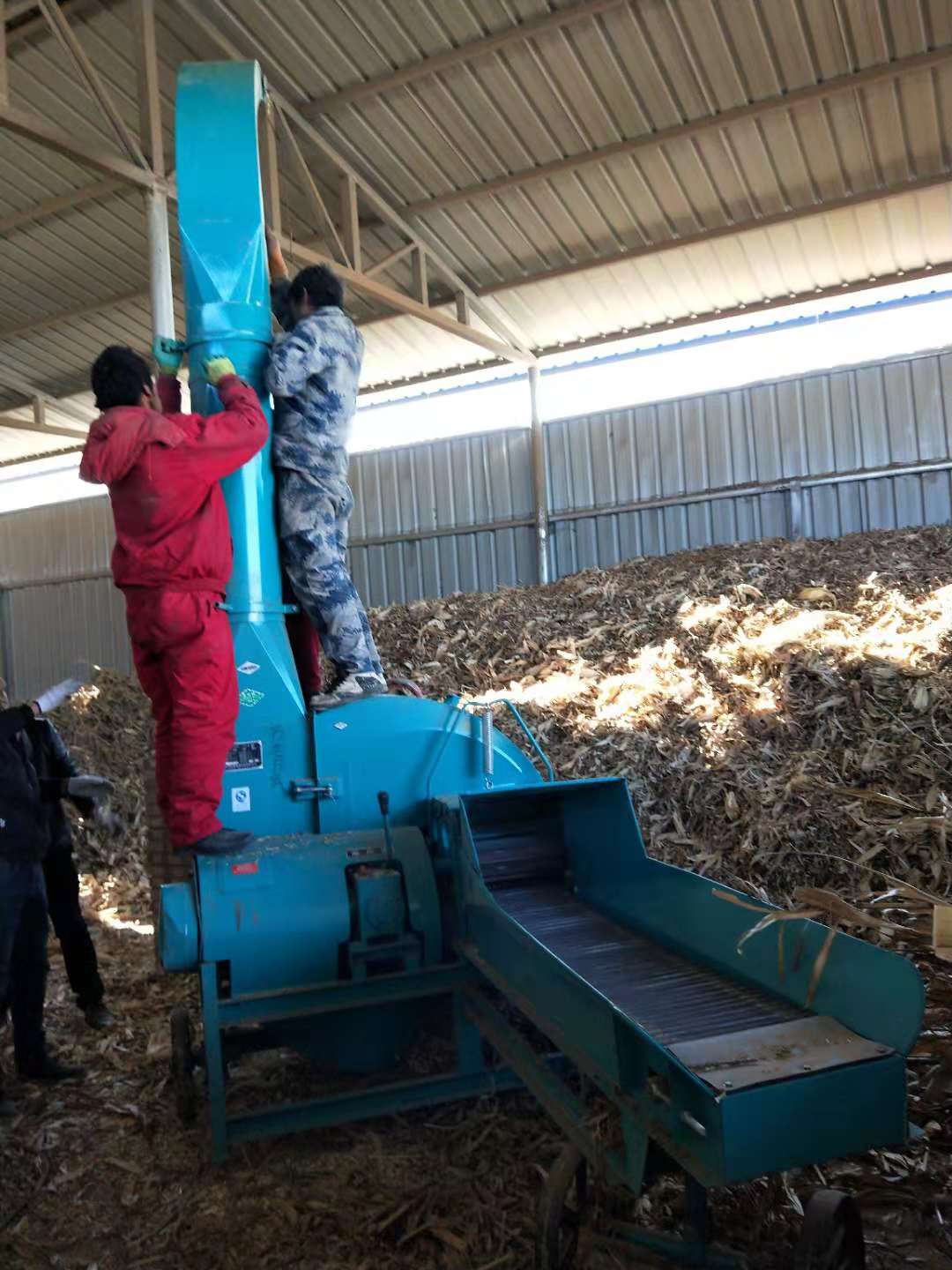 廣西柳州10噸新型鍘草揉搓機(jī)多少錢一臺(tái)？